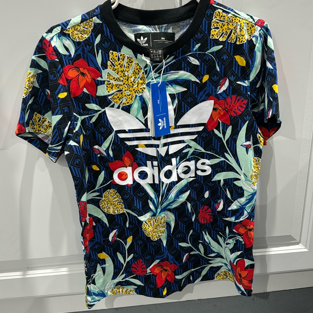 🌺ADIDAS HER STUDIO London Tee Floral Top